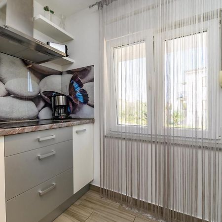 Apartments Maksim And Timon Крк Екстер'єр фото