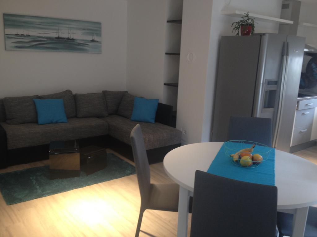 Apartments Maksim And Timon Крк Екстер'єр фото